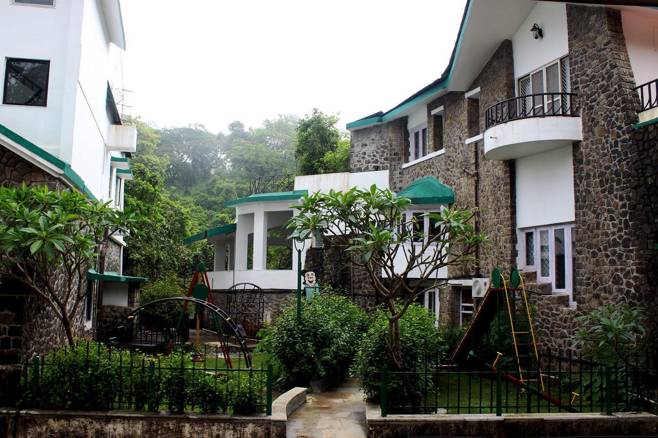 Velvet County Resort & Spa Лонавала Экстерьер фото